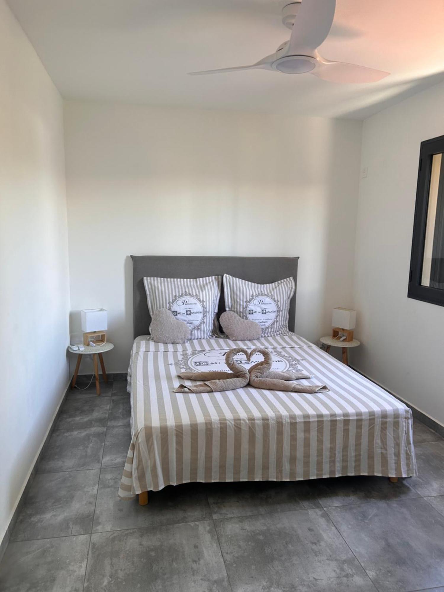 Hotel Arbre A Pain Bras-Panon Exterior foto